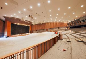 HKW is undergoing renovations. Renovation of the Auditorium