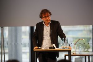 Sprache und Wissen. Bernd Scherer (HKW director)