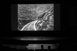 Trains-Trains: Where's the Track? – Rania Stephan. After the Wildly Improbable
Lectures, Performances, Filme, Konzert
Fr, 15. & Sa, 16. September 2017